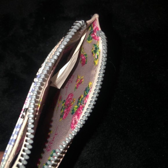 Betsey Johnson Wallet Card Case ID Window & Zip Coin Pouch‎ White Multi Words - Picture 8 of 11